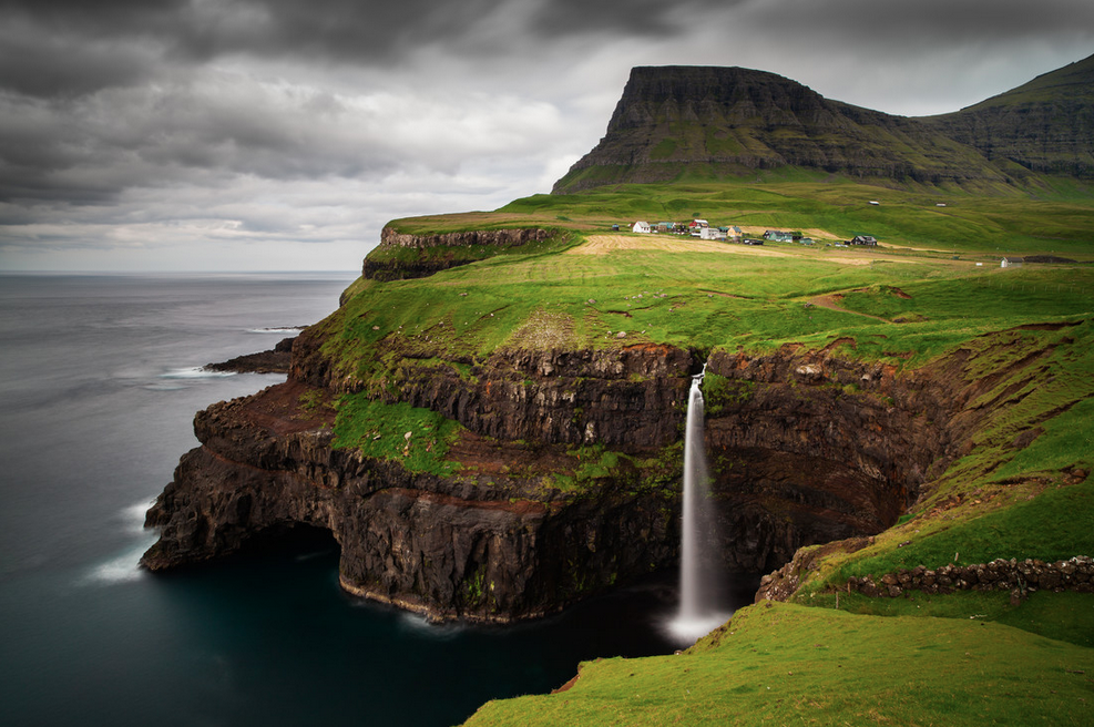 Gasaladur, Färöer Inseln - Fotokunst van Boris Buschardt