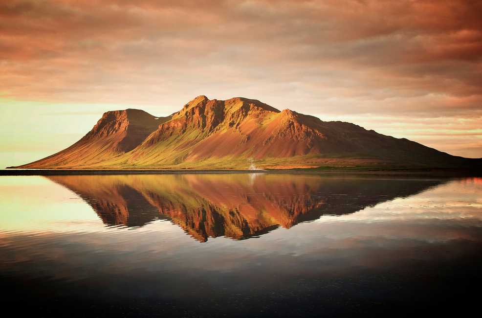 Bjarnarhafnarfjall Sunset, Island door Carsten Meyerdierks