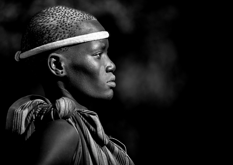 Donna della tribù Bodi Omo, Etiopia di Eric Lafforgue