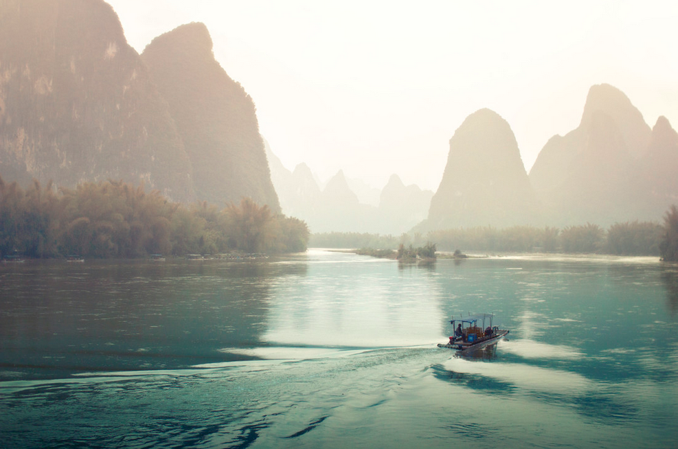 'Li River in the fog' von Victoria Knobloch