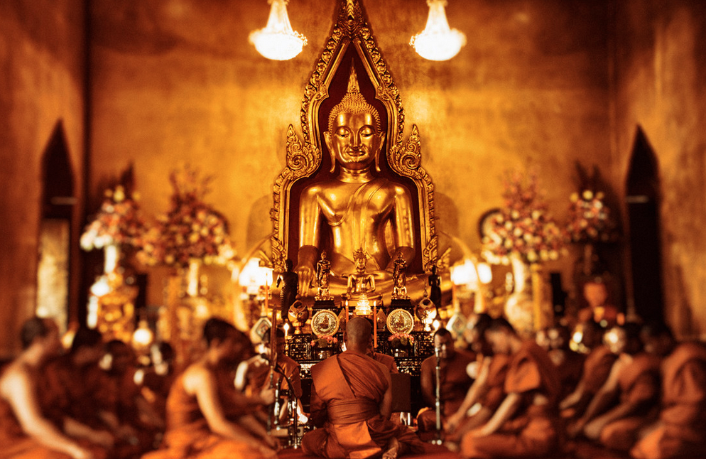 'Monks in Bangkok' van Victoria Knobloch
